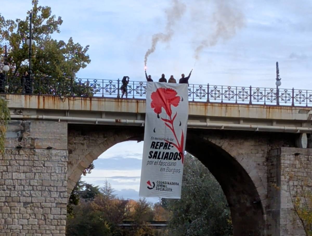 Pancarta de CJS en honor a los represaliados en Aranda del Duero. Foto: CJS