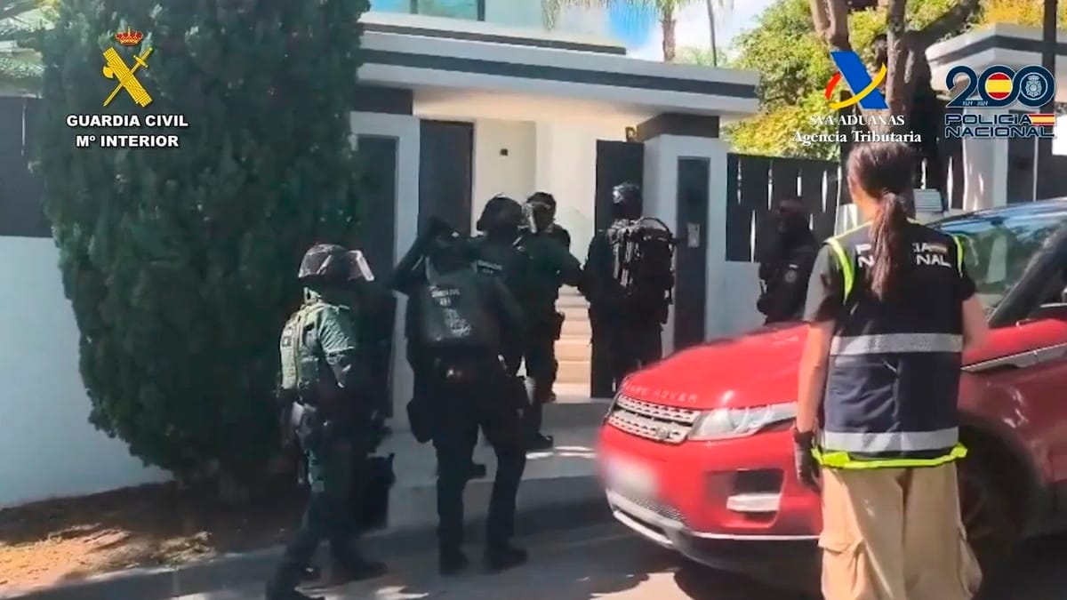 Arrestado por narcotráfico un guardia civil de Cádiz con 200.000 euros en su trastero