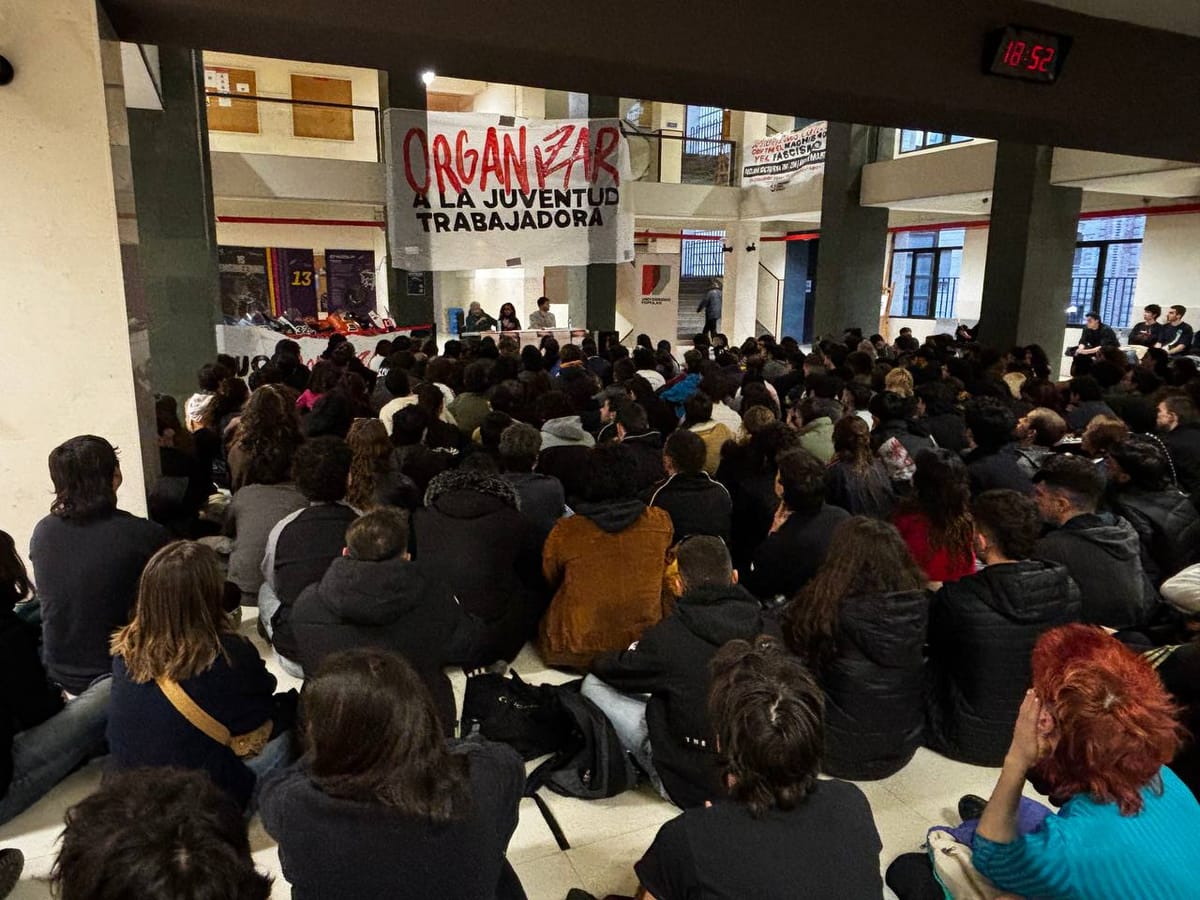 La Universidad Popular desobedece a la retirada de espacio de la UPM