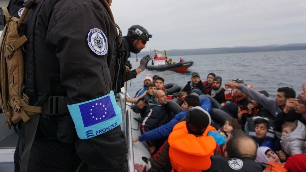 Imagen de archivo de agentes de Frontex en Grecia. Foto: hrw.org