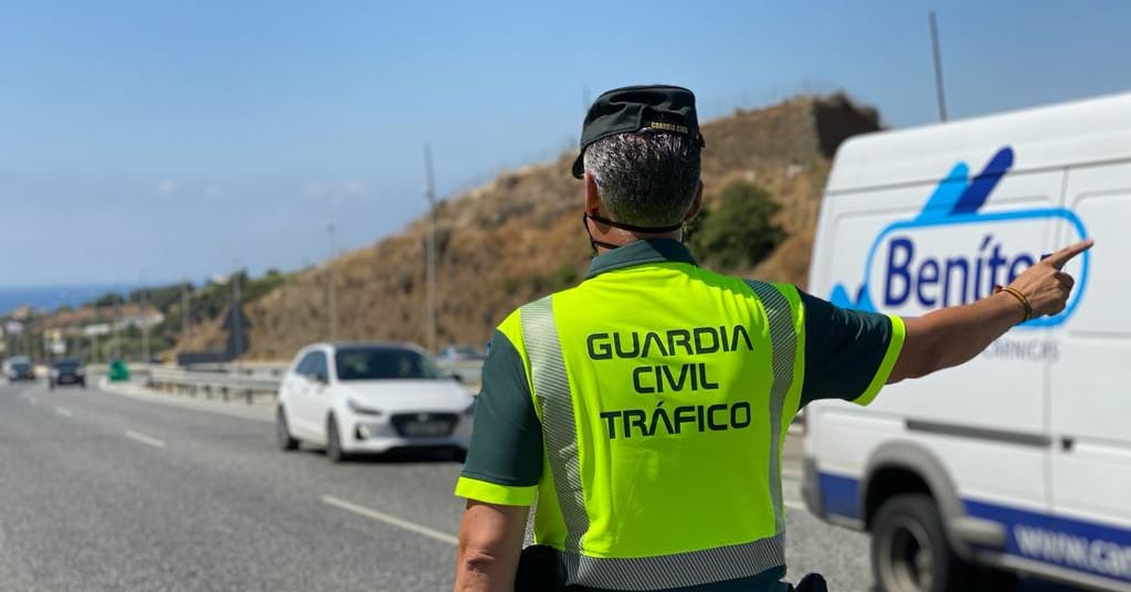 Imagen de archivo de un agente de tráfico de la guardia civil. Foto: Guardia Civil