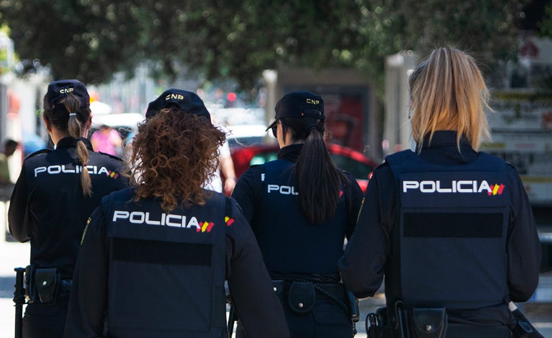 Imagen de archivo de mujeres policía. Foto: @policia (X)