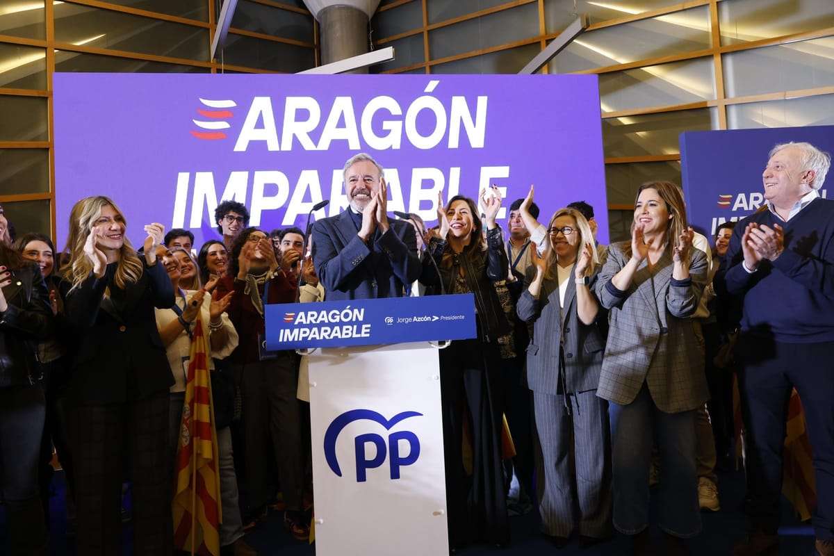 Jorge Azcón (PP) celebra los resultados de las elecciones autonómicas de Aragón. Foto: PP Aragón (X)
