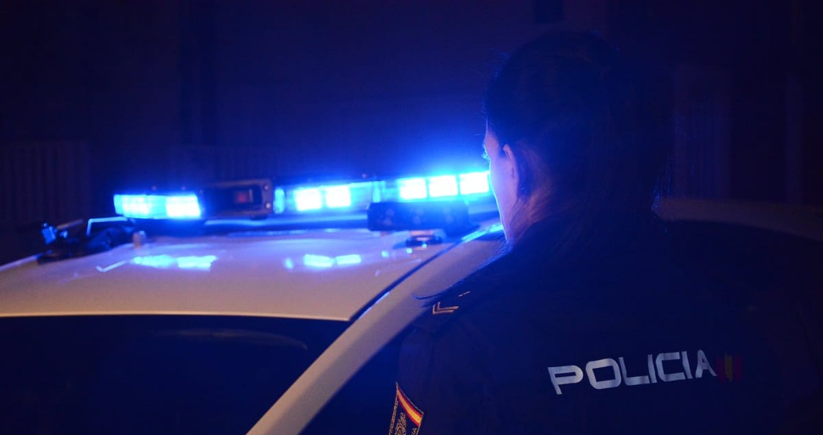 Imagen de archivo de una agente de la Policía española. Foto: @policia (X)
