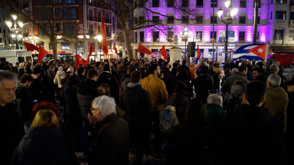 Movilización de Euskal Herriko Kontseilu Sozialista en Bilbo contra el bloqueo a Cuba. Foto: EHKS