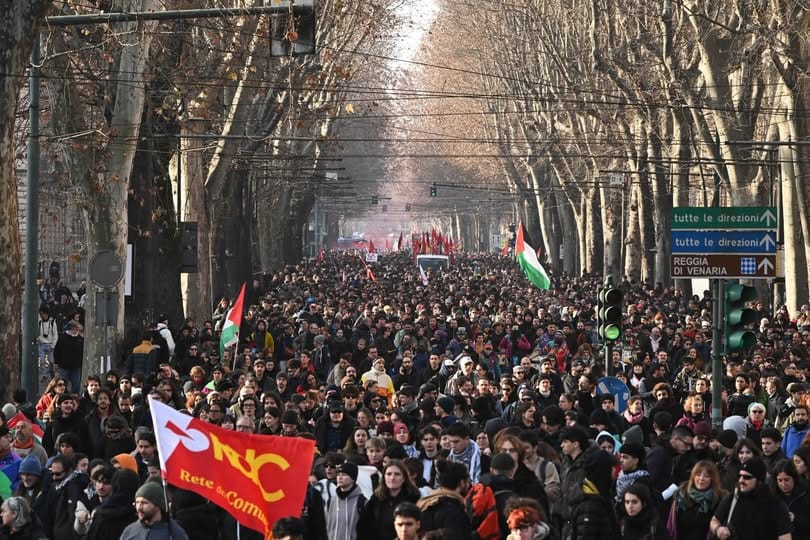 Manifestación en defensa del CSO Askatasuna en Turín (Italia). Foto: Contropiano