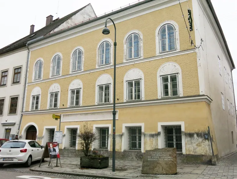 Imagen de archivo de la casa donde nació Adolf Hitler. Foto: Soraya Sarhaddi Nelson/NPR