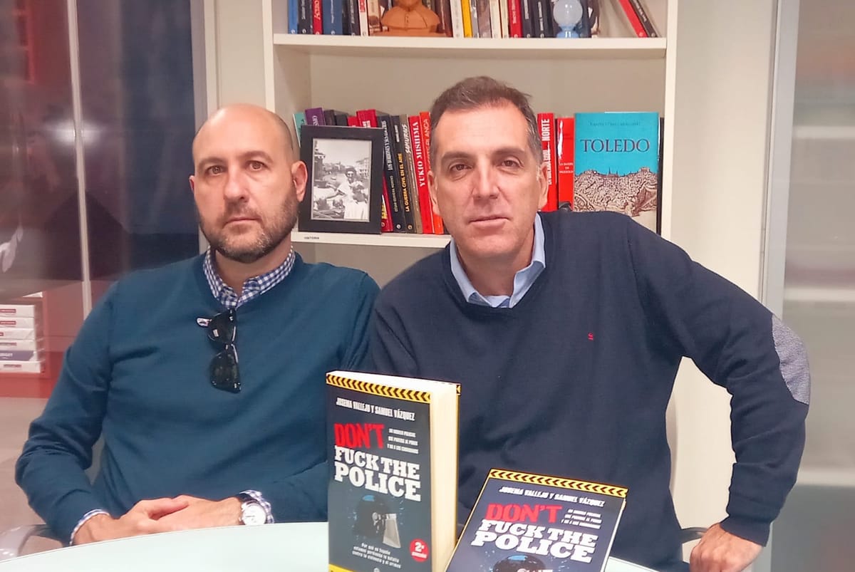 A la derecha, Samuel Vázquez, portavoz estatal de Vox para las áreas de "Inmigración, Interior y Seguridad". Foto: Samuel Vázquez (X)