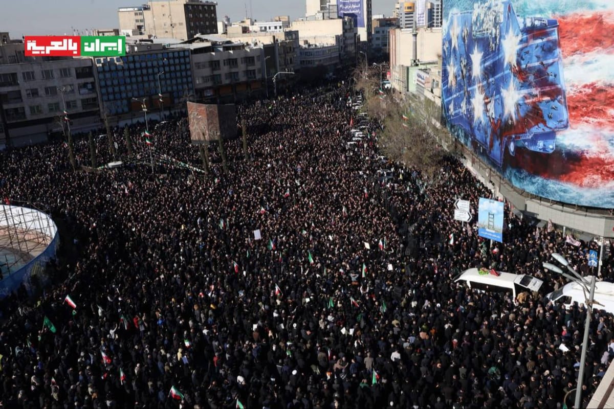 Multitudes en Irán despiden a Khamenei entre cánticos contra EE.UU. e Israel