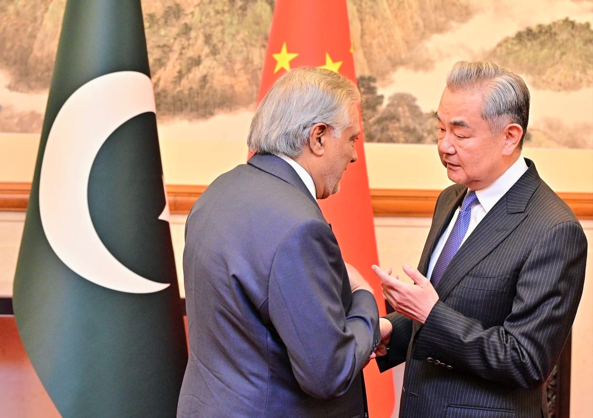 Imagen de archivo de una reunión entre los ministros de exteriores de Pakistán y China. Foto: N/D vía @RatedInsights (X)