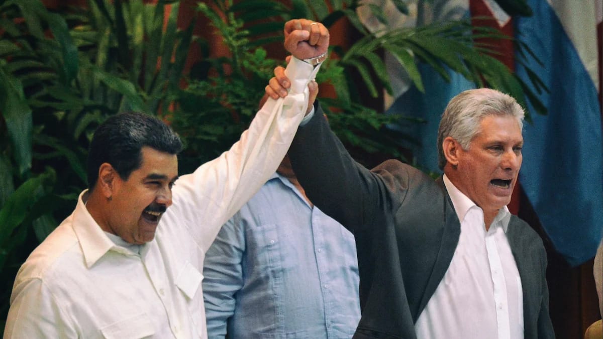 Imagen de archivo de Maduro y Díaz-Canel en La Habana, en 2018. Foto: Yamil Lage/AFP