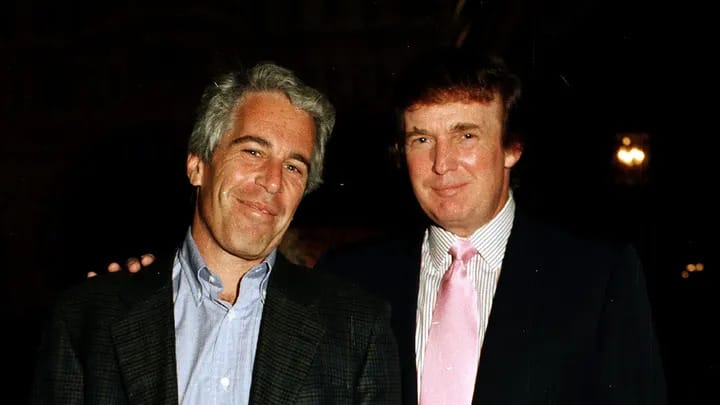 Jeffrey Epstein y Donald Trump en la finca Mar-a-Lago, Palm Beach, Florida, Feb. 22. 1997. Foto: Davidoff Studios/Getty Images.