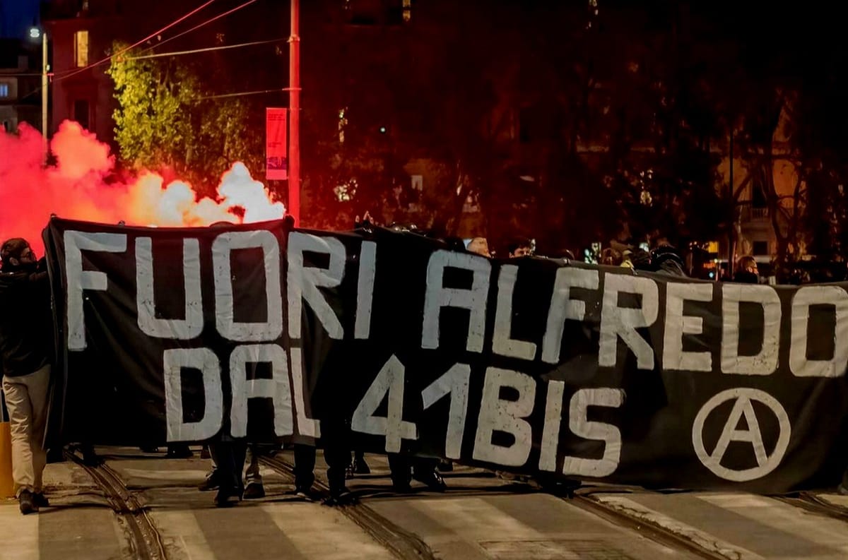 18 anarquistas italianos condenados a penas de cárcel por el corteo de solidaridad con Alfredo Cospito en Turín