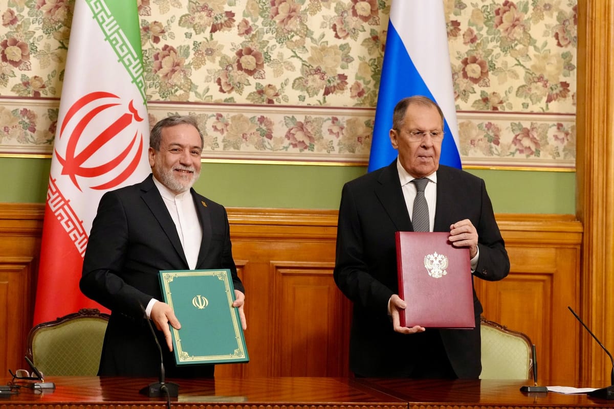 Imagen de archivo de Abbas Araghchi y Sergei Lavrov. Foto:@araghchi (X)