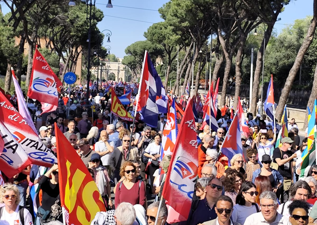 Imagen de archivo de una manifestación contra el bloqueo en Roma. Foto: @ConsulCubaRoma (X)