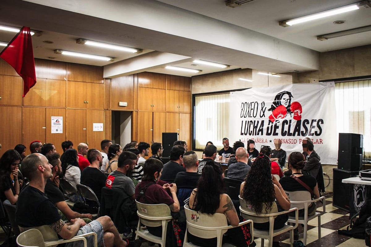 Presentación de La Castañera en el Centro Socialista La Chispa de Burgos. Foto: @txe_di (X)