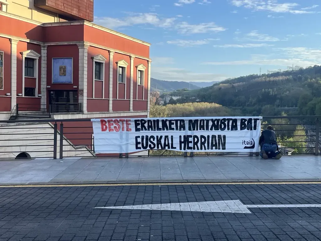 Libre en Basauri tras asesinar a su pareja; a la cárcel por robo