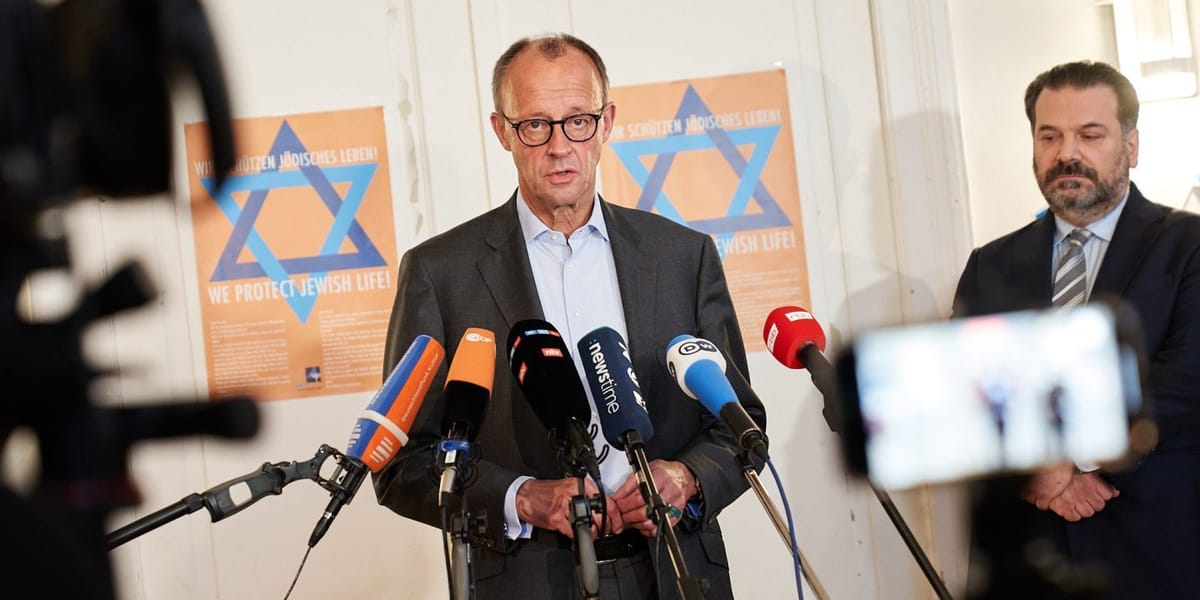 Friedrich Merz en el Gimnasio Judío de Berlín. Foto: juedische-allgemeine.de