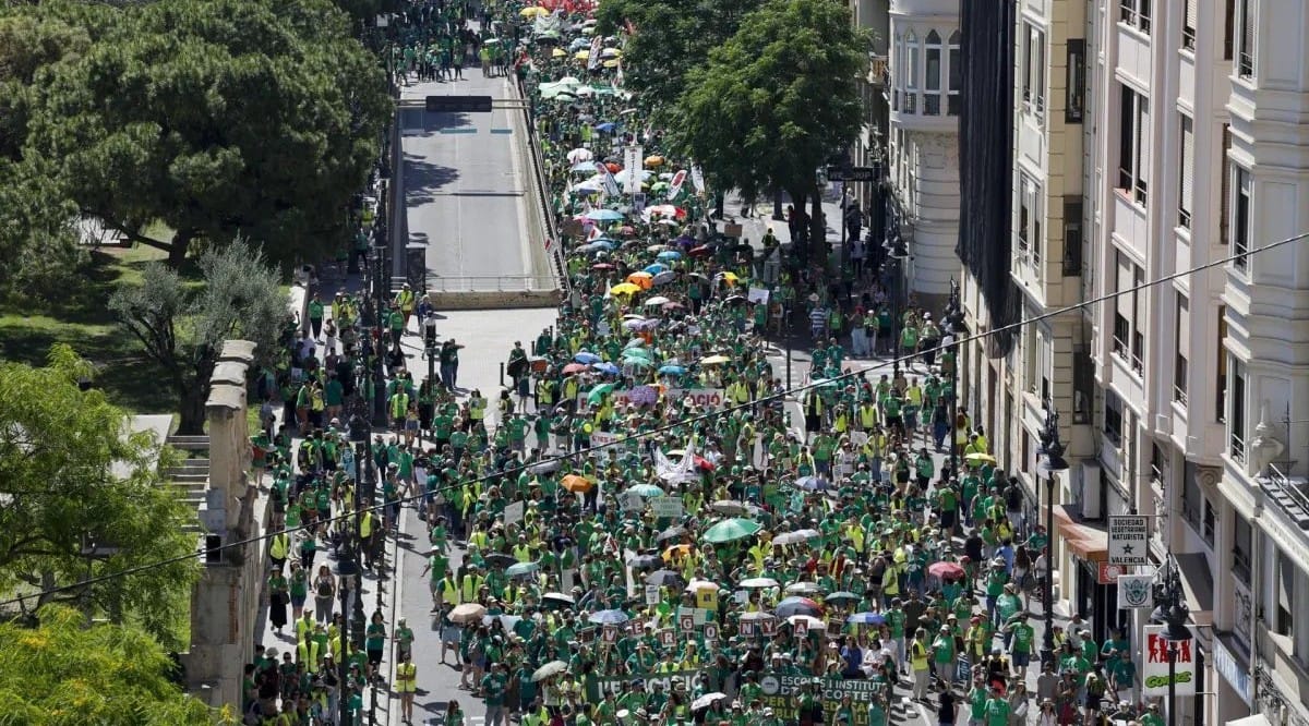 Imagen de la manifestación en València. Foto: @Sindic_Estud_PV (X)