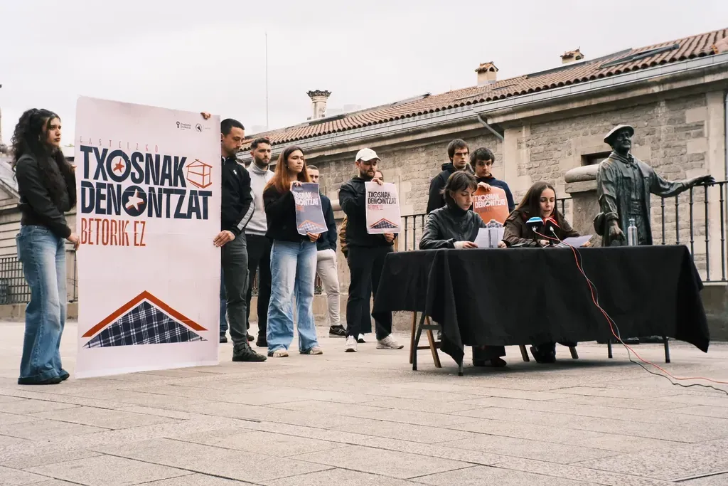 Vuelven a dejar a GKS y al Sindicato de Vivienda fuera de las txosnas de Gasteiz