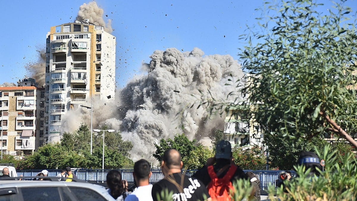Bombardeo aéreo israelí sobre el barrio de Shayah, en el sur de Beirut, el 22 de octubre, 2024. Foto: Fadel Itani-AFP