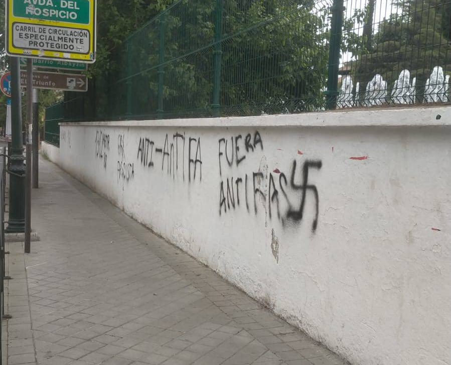 Agresión fascista grupal en Granada