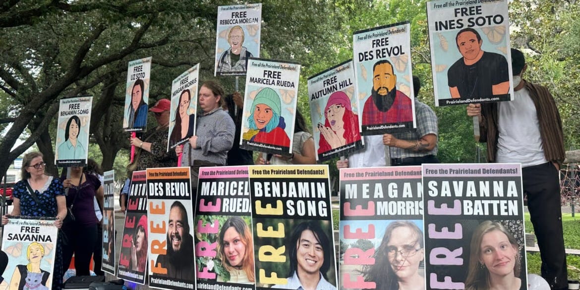 Concentración en apoyo a los detenidos en Texas. Foto: ilmanifesto.it