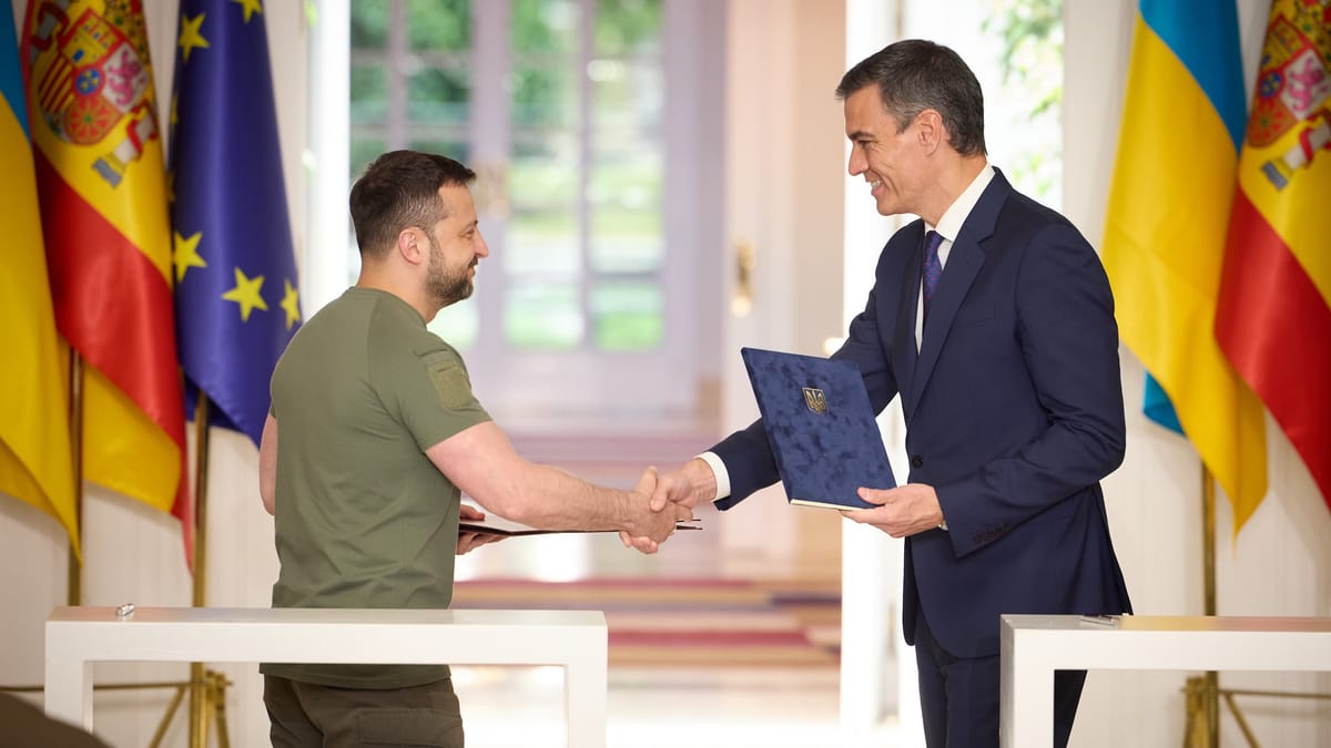 Imagen de archivo del presidente Ucraniano Volodimir Zelensky y el presidente español Pedro Sánchez. Foto: @ZelenskyyUa (X)