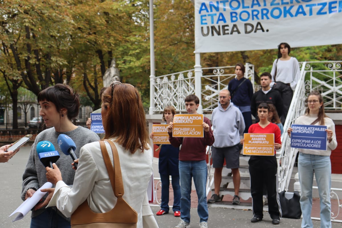 Imagen de la rueda de prensa. Foto: Euskal Herriko Etxebizitza Sindikatu Sozialista