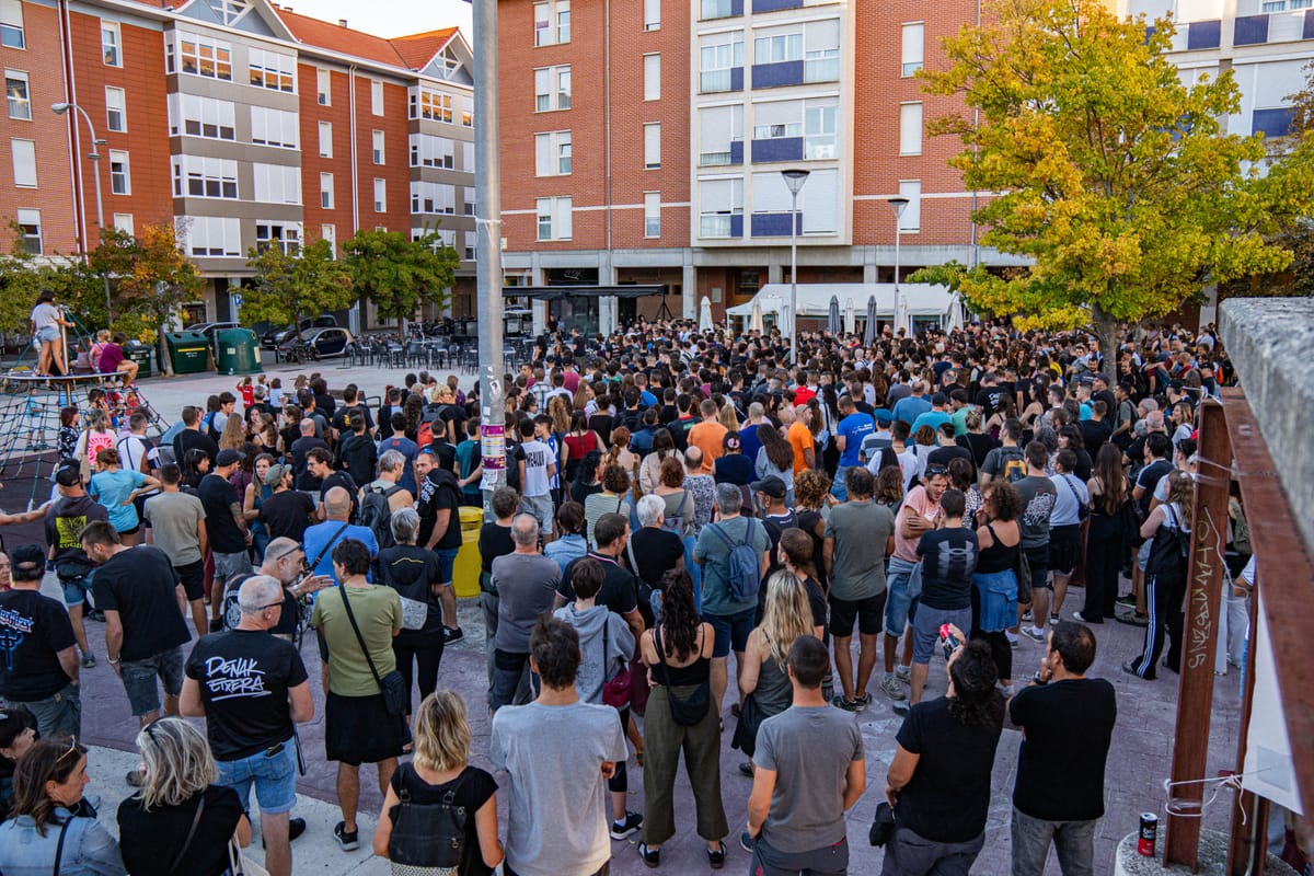 Cuatro jóvenes antifascistas de Iruñerria permanecen detenidos