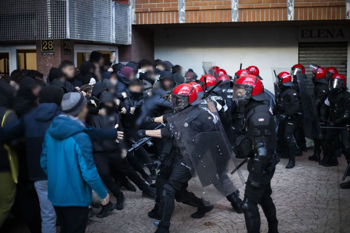 Desahucian en Gasteiz a una familia con seis menores y sin alternativa habitacional