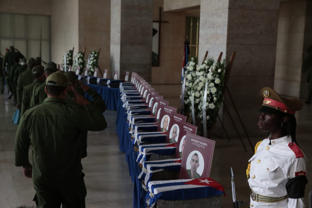 Cuba rindió homenaje a los 32 combatientes caídos durante la agresión militar estadounidense contra Venezuela. Foto: Jorge Luis Baños/IPS Cuba