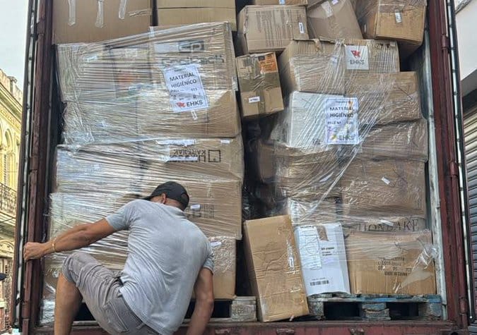 La ayuda solidaria recogida en Euskal Herria empieza a llegar a Cuba