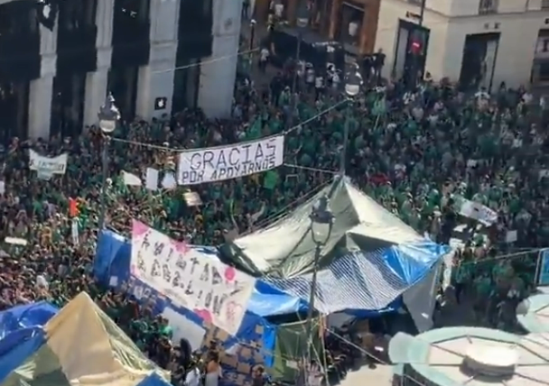 La marea verde desborda Madrid en la primera huelga indefinida de la educación pública en décadas