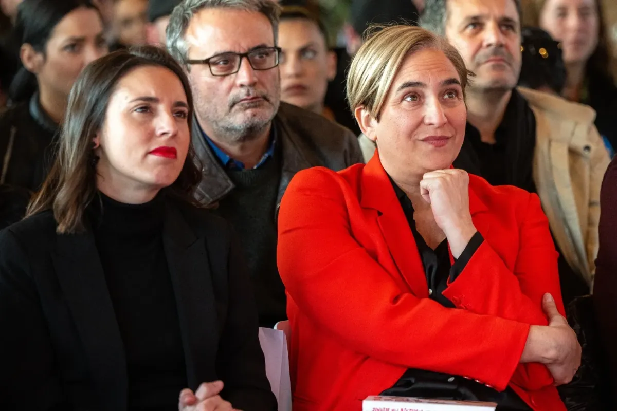 Imagen de archivo de Irene Montero y Ada Colau. Foto: Europa Press