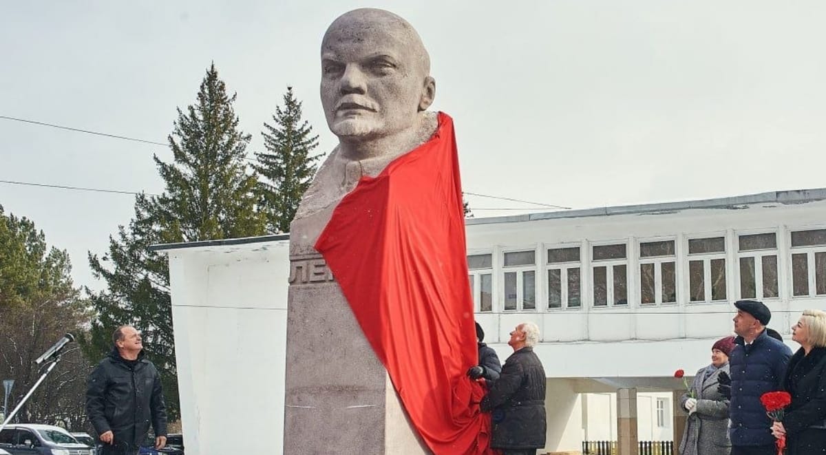 Inauguración del monumento restaurado de Lenin En Kedrovy (Krai de Krasnoyarsk, Siberia, Rusia), 26 de octubre de 2026. Foto: vía In Defense of Communism.