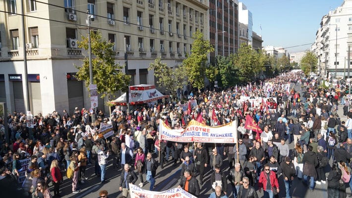 Huelga general paraliza Grecia
