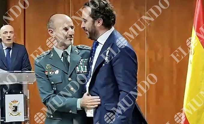 Aldama recibió la medalla al mérito de la Guardia Civil en 2022