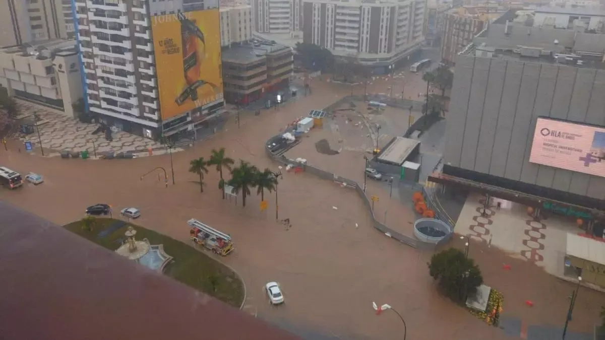 Más de 3.000 evacuados en Málaga y suspensión de servicios por la DANA