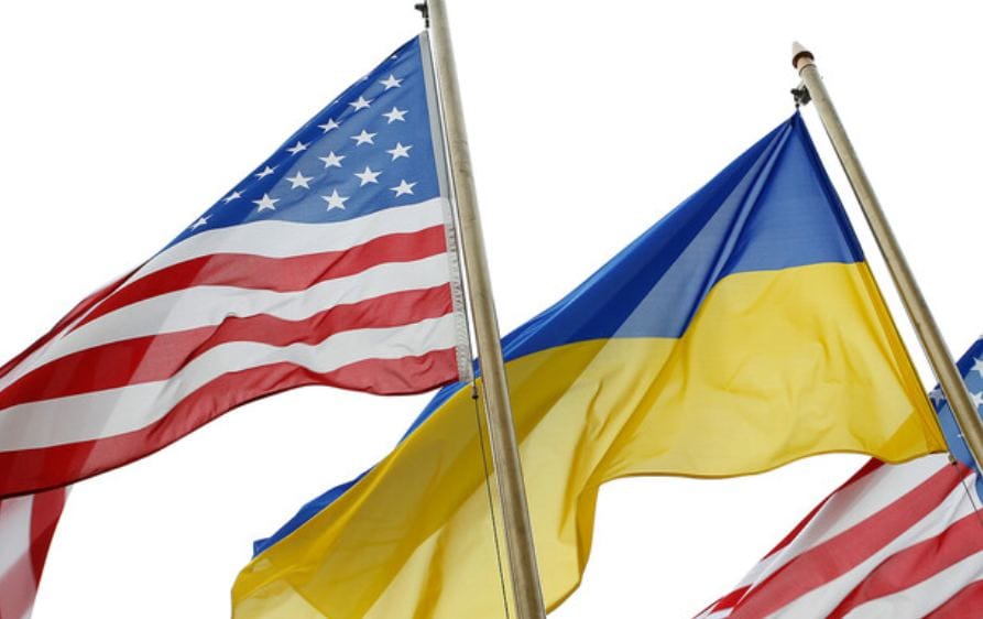 Más ayuda militar de EEUU a Ucrania en plena escalada y cierre de embajadas en Kiev