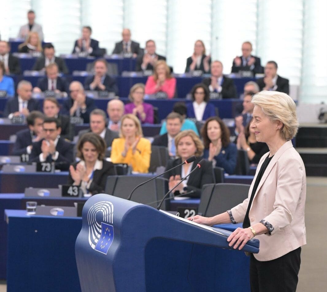 La Eurocámara valida el nuevo equipo de comisarios de Von der Leyen