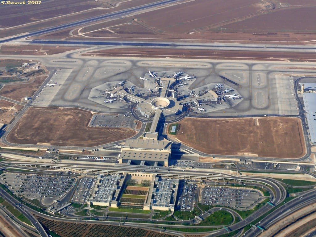 Los hutíes contraatacan a Israel con lanzamiento de misiles contra el aeropuerto Ben Gurion