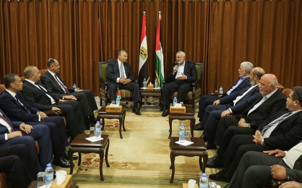 Israel intensifica los bombardeos en Gaza mientras Fatah y Hamas mantienen conversaciones en El Cairo