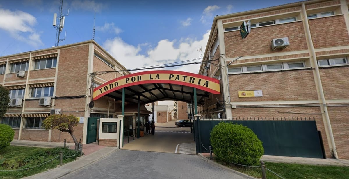 Un teniente general de la Guardia Civil enfrenta un año de prisión por adjudicación de obras a cambio de viajes y dinero