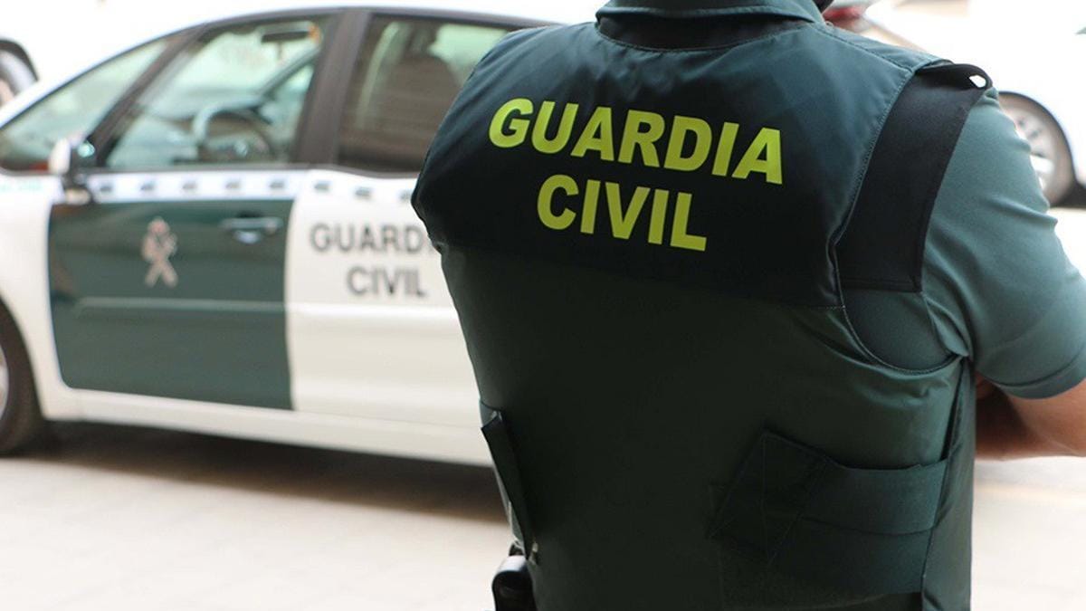 Detenido un guardia civil por amenazar con una navaja a un trabajador de un bar en Málaga