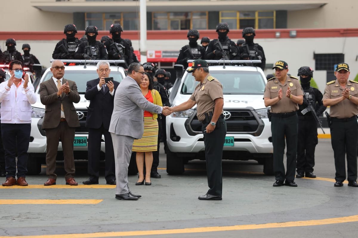Perú permite a los policías matar "de forma reglamentaria"