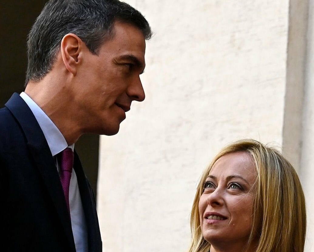 El Gobierno español condecora a Giorgia Meloni con la Orden de Isabel la Católica
