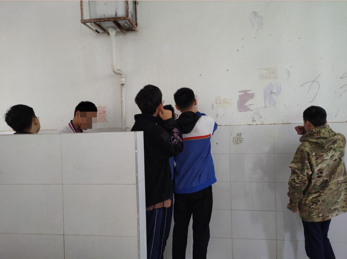 Revuelta estudiantil 'anti-calvos' en China