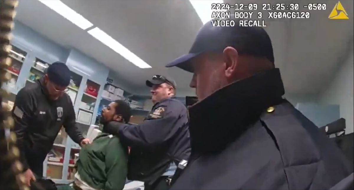 Matan a golpes a una persona afroamericana en una cárcel de Nueva York