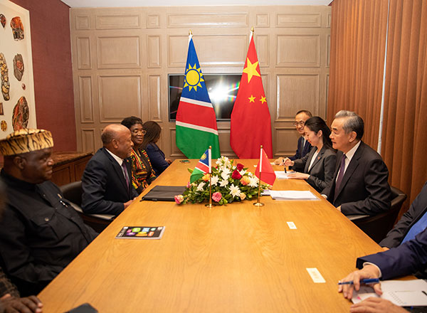 China promete inversiones millonarias en energía y minería durante visita a Namibia